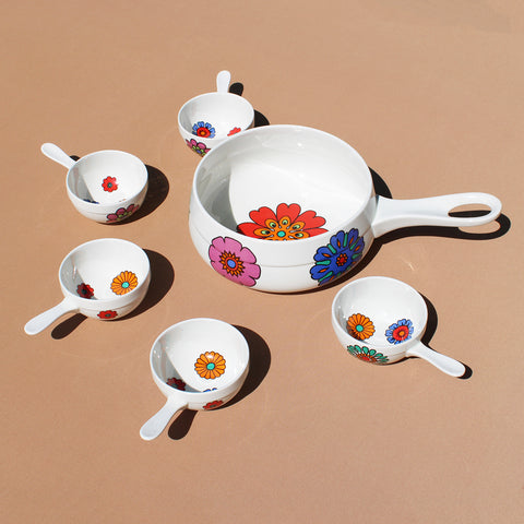 Caquelon + 5 poêlons vintage en vitro porcelaine Villeroy & Boch modèle Flower Power