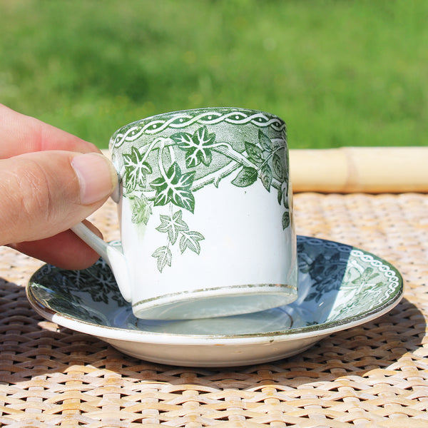 Ancienne tasse à café + soucoupe en faïence de St Amand modèle Estival