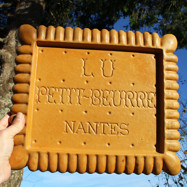 Plateau publicitaire vintage en polyuréthane 41 cm x 36 cm / LU Petit Beurre Nantes