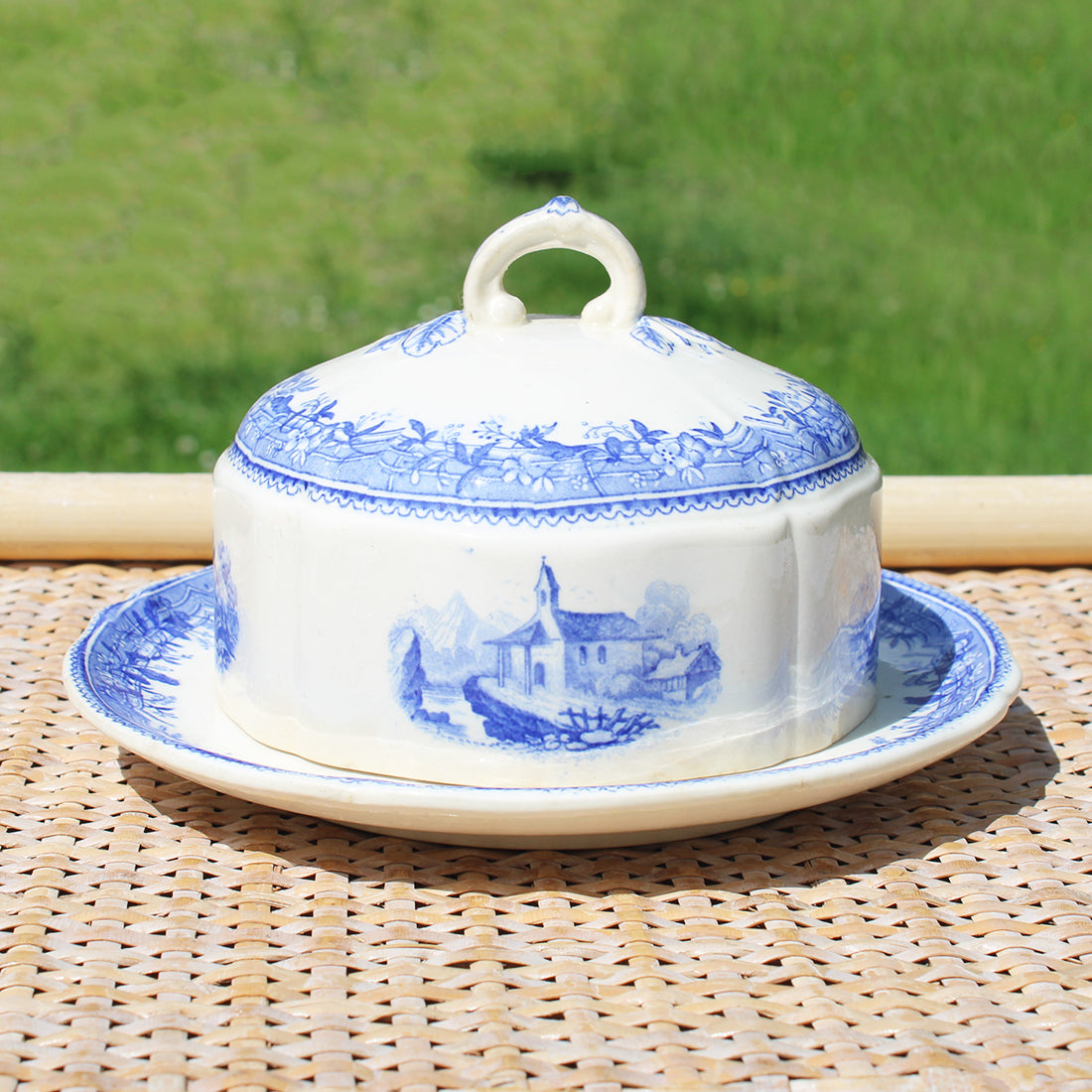 Ancien beurrier rond en faïence de Villeroy & Boch modèle Burgenland