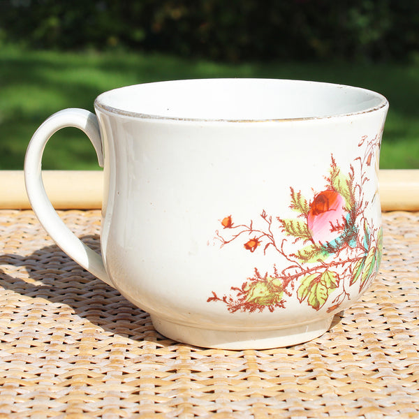 Grande tasse à chocolat en terre de fer modèle " Souvenir " / Roses / Art Nouveau