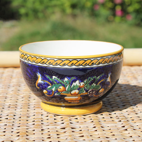 Ancienne tasse à thé en faïence de Gien modèle Renaissance