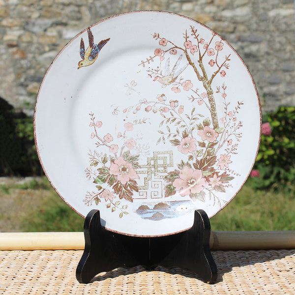 Ancienne assiette 22.2 cm en tôle émaillée / oiseaux / décor japonisant