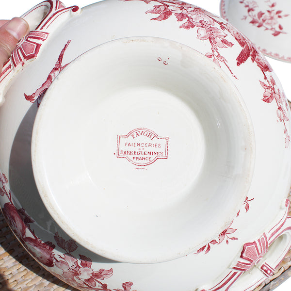 Grande soupière ancienne en faïence de Sarreguemines modèle Favori