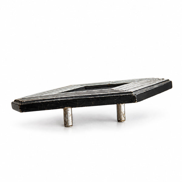 Emblème et logo automobile vintage Renault en métal noir et argenté – 61 x 49 mm