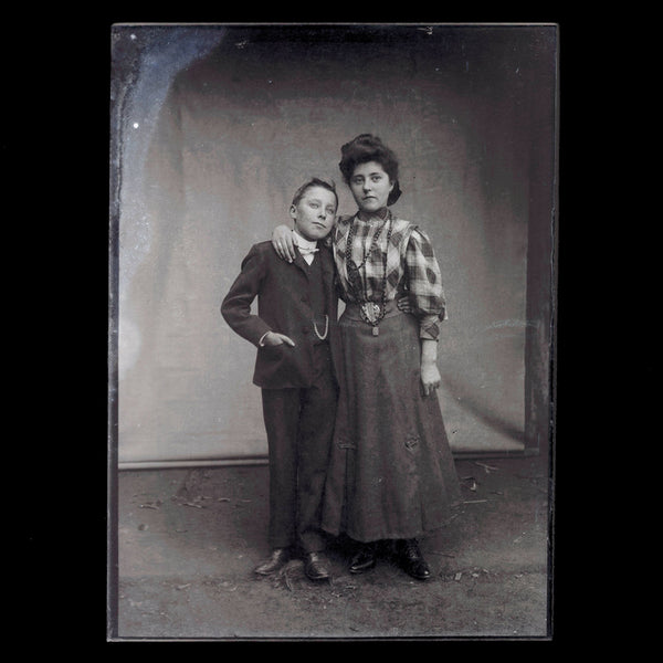 Négatif 18 x 13 / Ancienne photo plaque de verre / Famille bourgeoise / Jeune femme