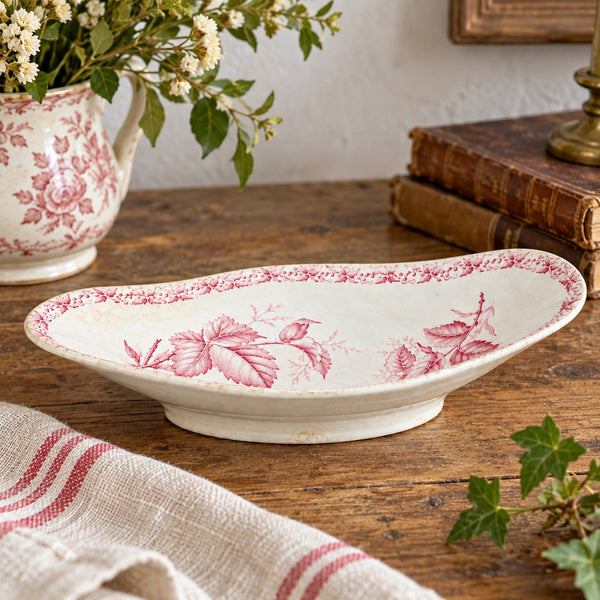 Ravier ancien en faïence de Badonviller, modèle Mûre, décor floral rose