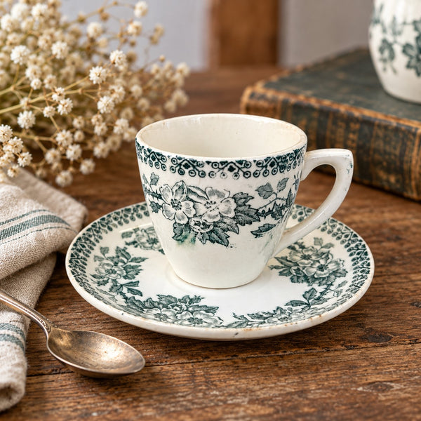 Ancienne tasse à café et soucoupe Saint-Amand, modèle Guadeloupe, Terre de Fer
