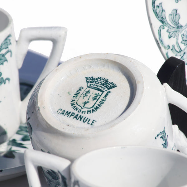 Service de 6 tasses à café anciennes + 6 soucoupes en faïence de Saint Amand et Hamage modèle Campanule