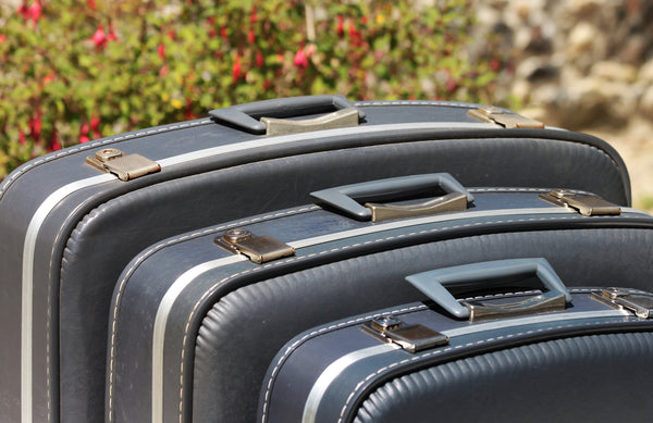 Ensemble de 3 valises grises vintage Hôtesse de l'air des années 1970