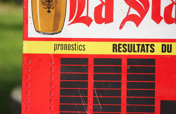 Ancienne plaque publicitaire vintage résultats du tiercé en tôle lithographiée pour la bière La Slavia