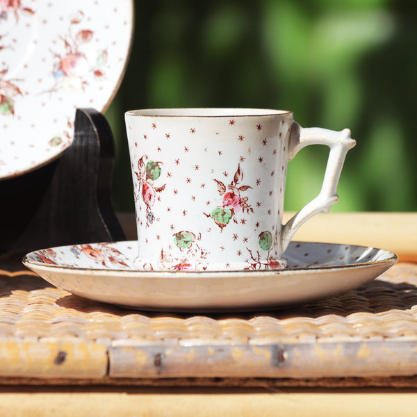 Duo de tasses à café anciennes + soucoupes de Gien modèle petites fleurs