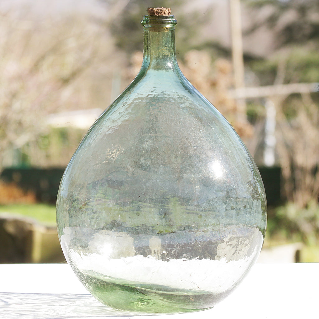Ancienne bonbonne dame-jeanne 15 litres verre vert clair – La Roue