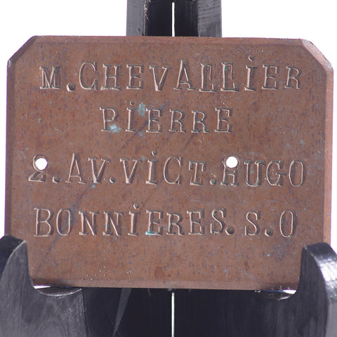 Petite plaque en cuivre Mr Chevallier Pierre au 2 av. Victor Hugo à Bonnières en Seine & Oise