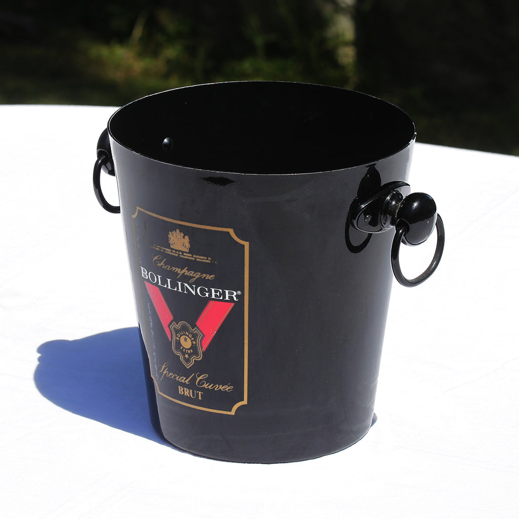 Seau à champagne publicitaire Bollinger vintage en métal Seau à champagne publicitaire Bollinger vintage en métal