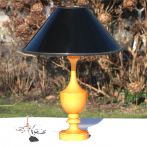 Lampe vintage en bois tourné Philippe Capelle jaune moutarde