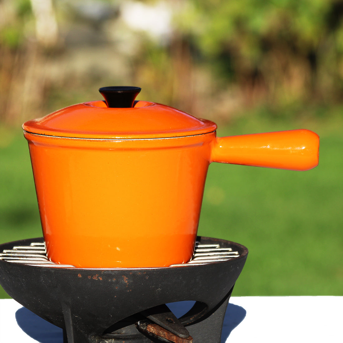 Fondue set cast iron / red enamel Fondue set cast iron / red enamel
