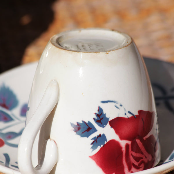 Duo de tasses à café anciennes + soucoupes en faïence de Digoin Sarreguemines modèle Janine