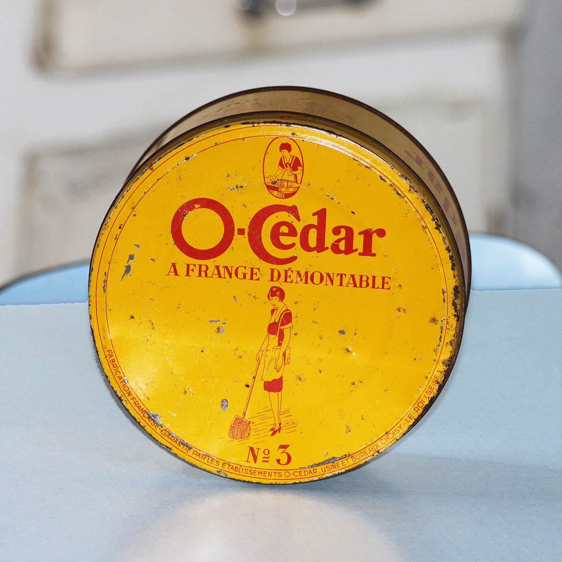 Boîte publicitaire en tôle ancienne O-Cedar pour balai à frange démontable N°3
