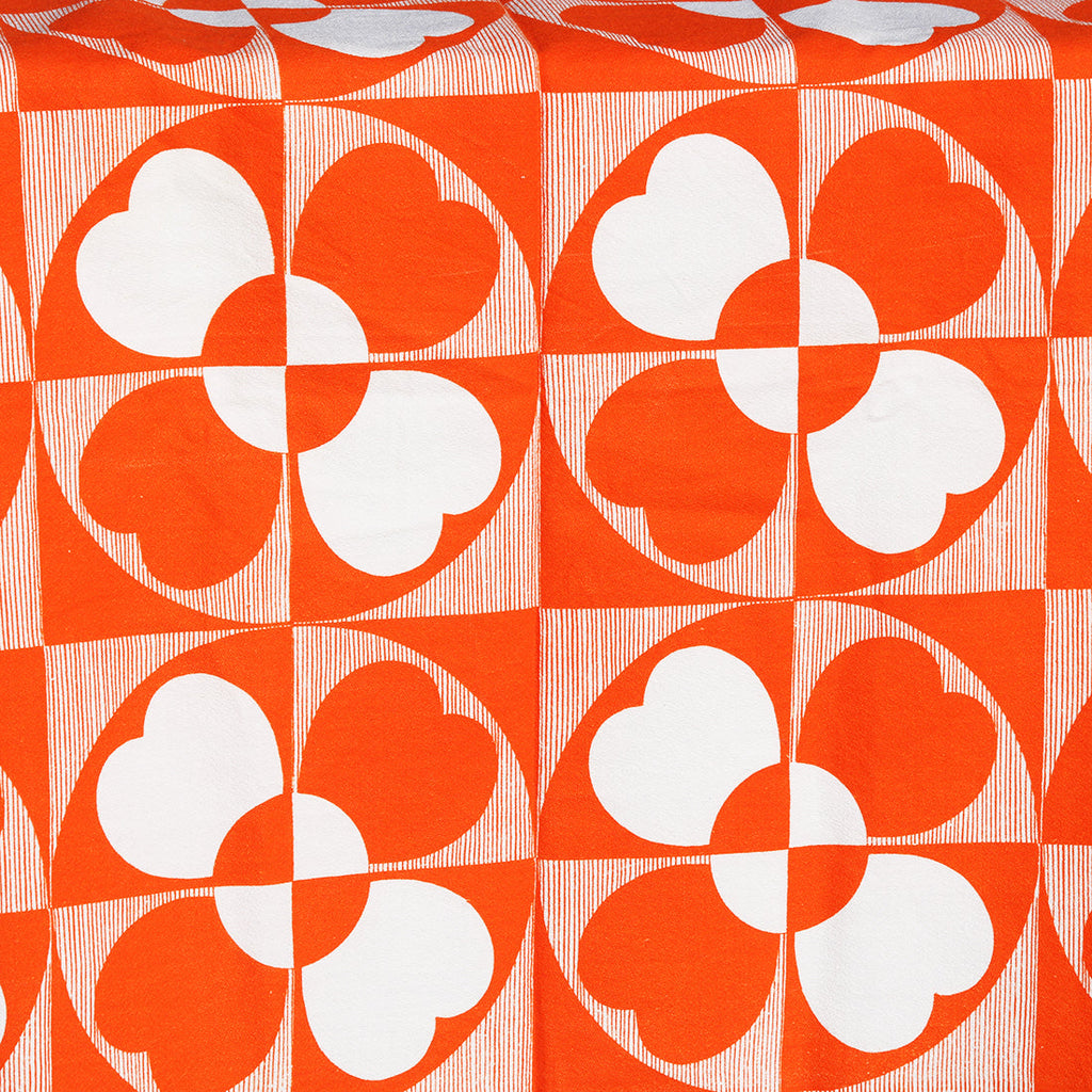 Thé multicolore design traditionnel fait main cosy - France Thé multicolore design traditionnel fait main cosy - France