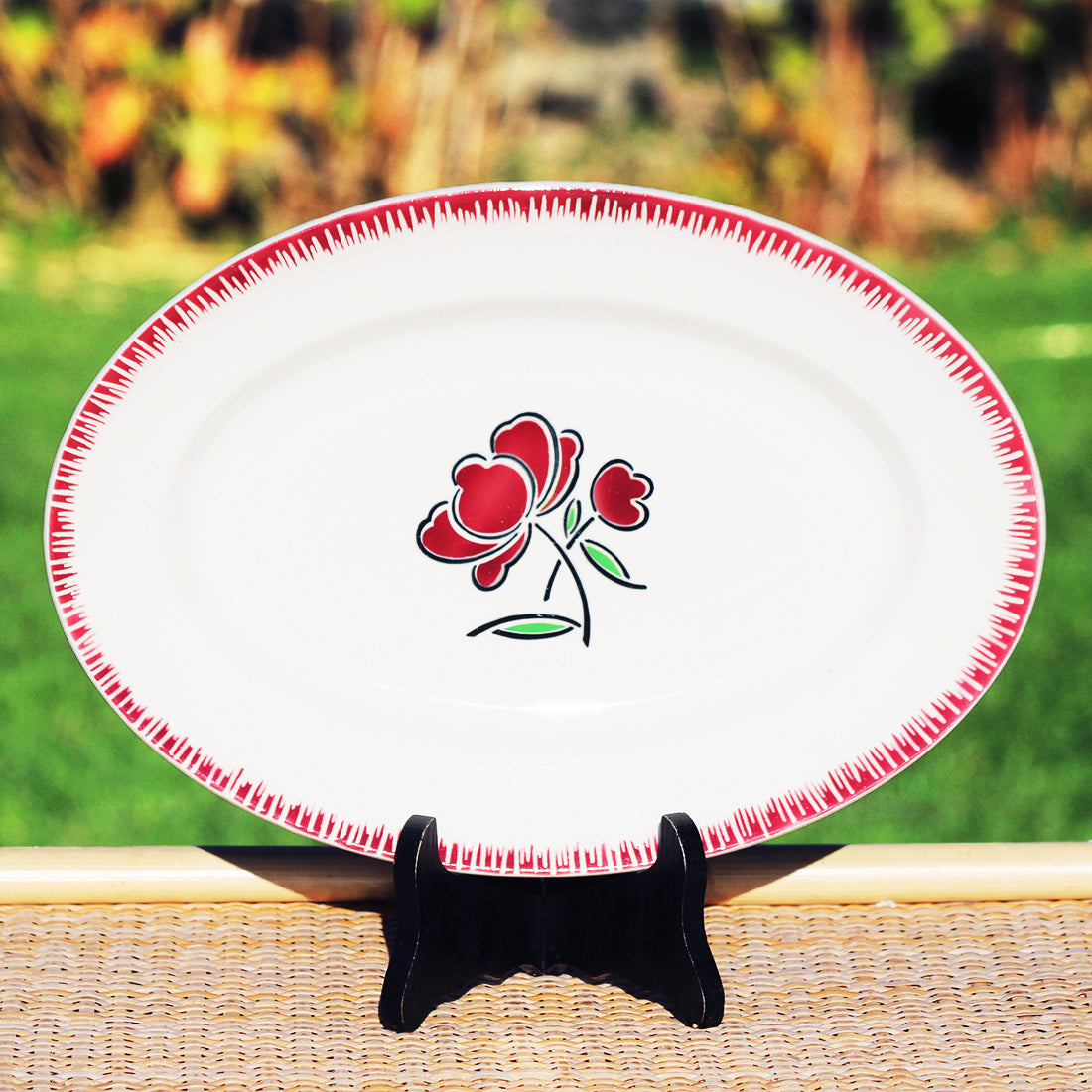 Ancien plat ovale 32.5 cm en porcelaine opaque de Badonviller modèle fleur