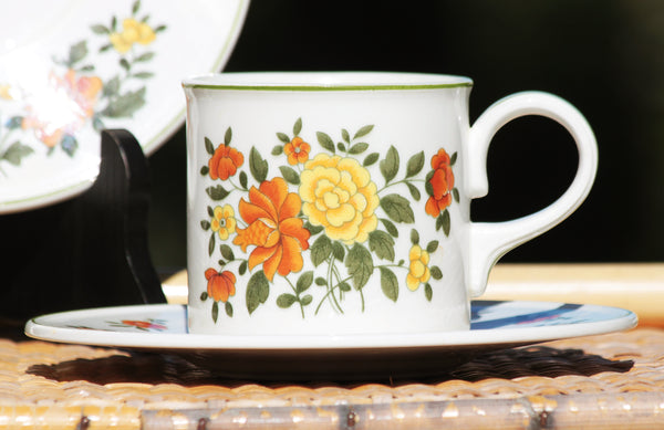 Duo de grandes tasses / mugs + soucoupes de Villeroy & Boch modèle Summer Day