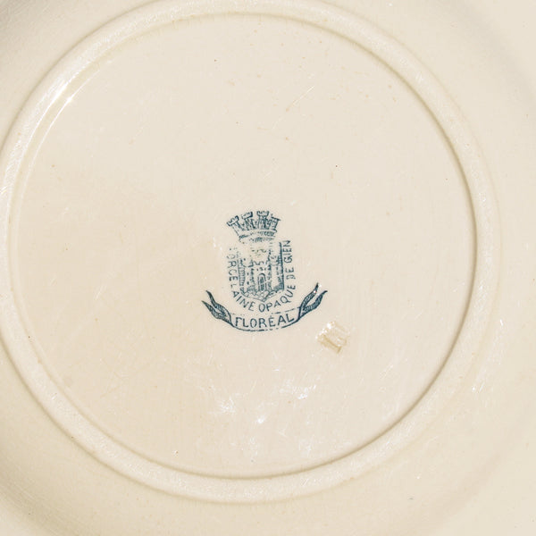 Assiette plate ancienne en porcelaine opaque de Gien modèle Floréal