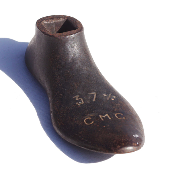 Ancien pied enclume CMC forme de chaussure de cordonnier en fonte taille 37 1/2