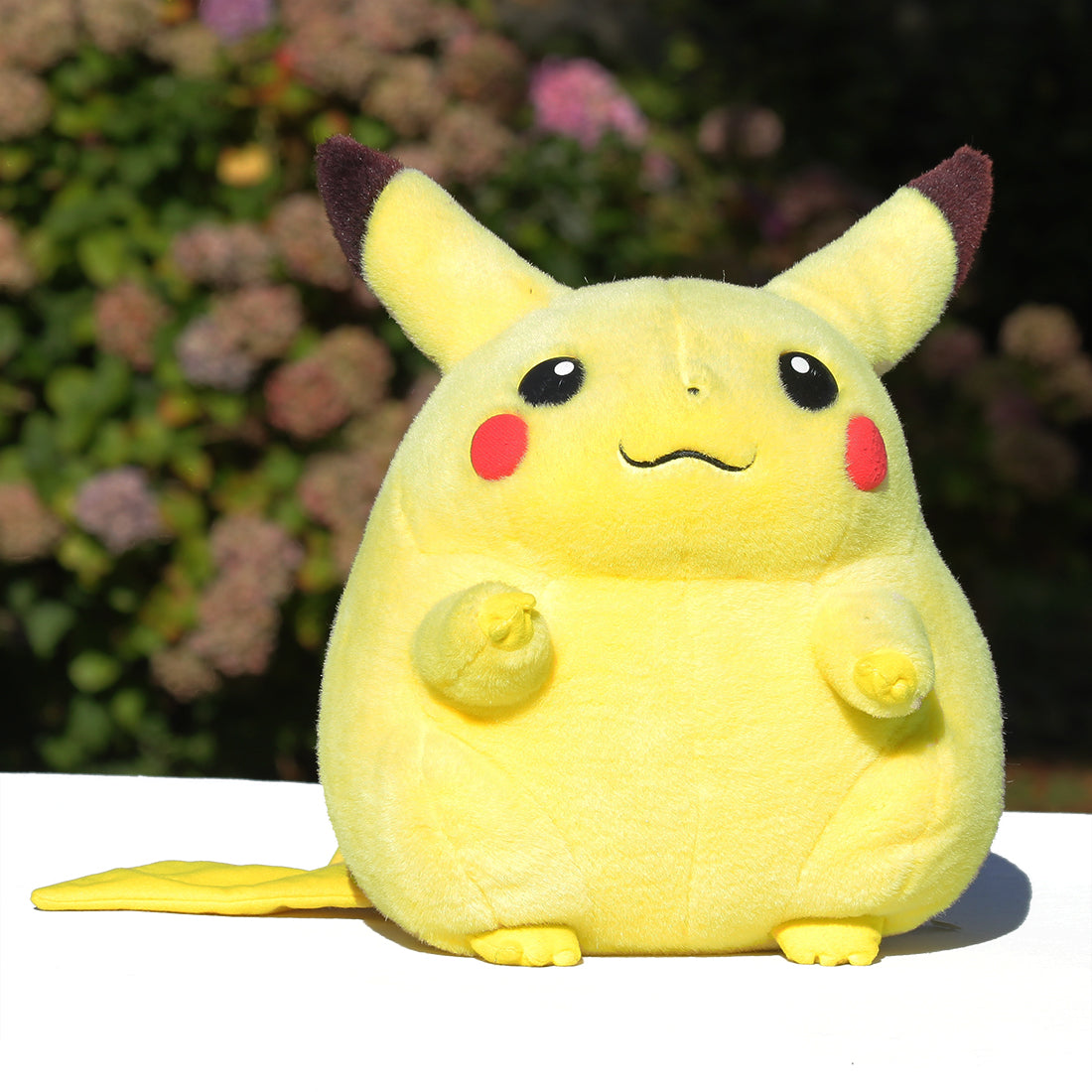 Grosse peluche Pokémon Pikachu 41 cm Tomy Hasbro (1999)