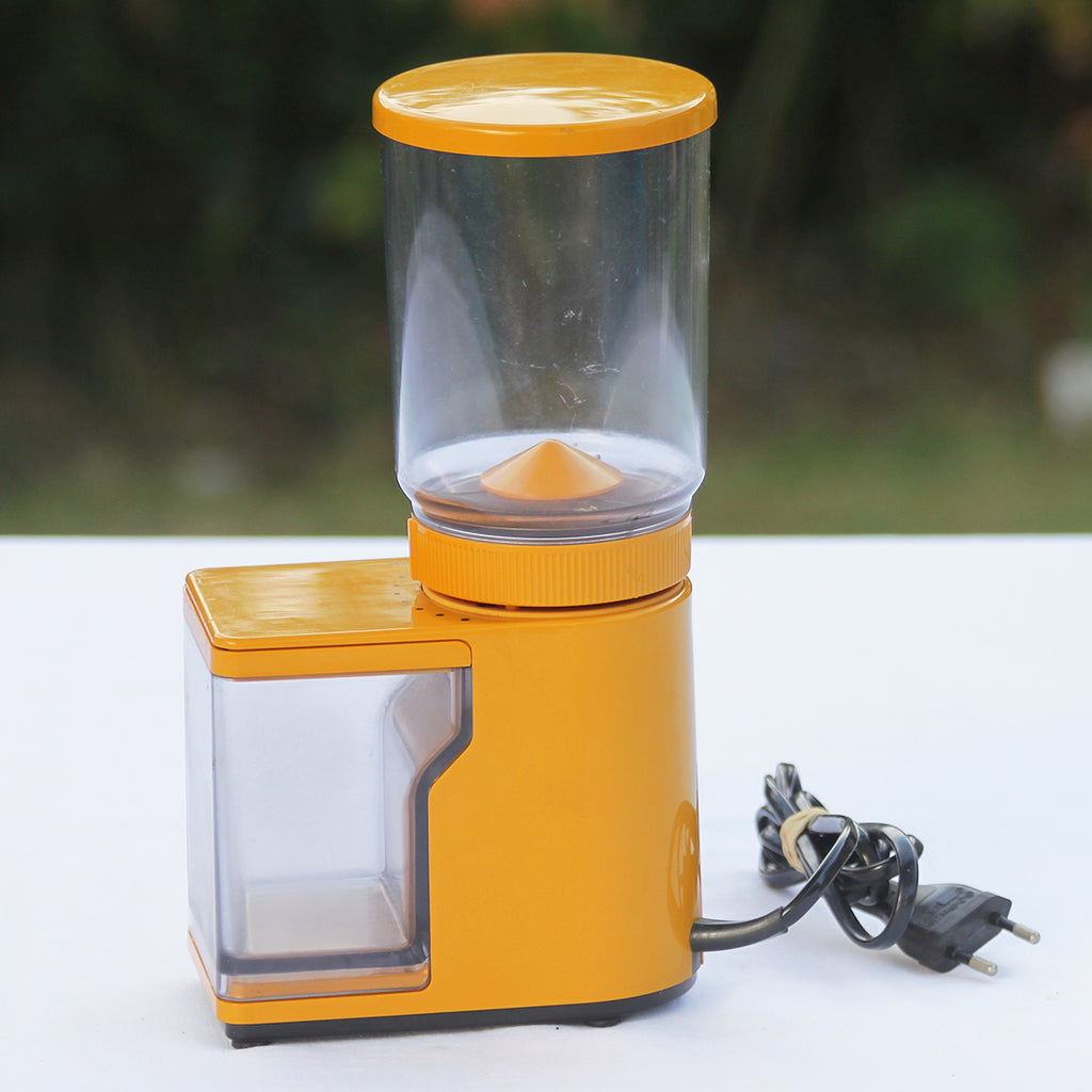 Vintage orange electric grinder coffee grinder Braun KMM 10 type 4036 – La  Roue du Passé