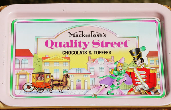 Plateau de service publicitaire vintage en métal chocolats Quality Street