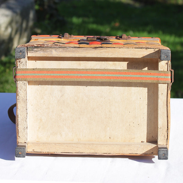 Siège coffre vintage de pêche en osier assise orange