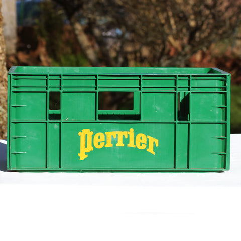 Caisse casier à bouteilles Perrier vintage en plastique vert