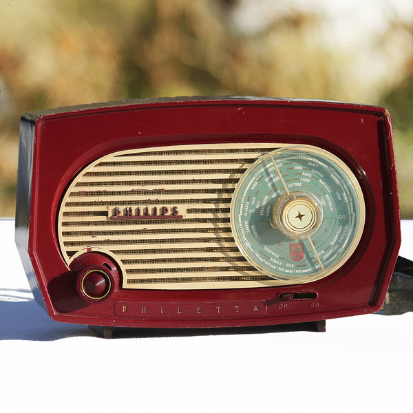 Ancienne radio Philips Philetta BF 102 U à lampes de 1955