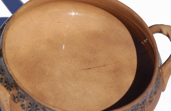Ancienne petite soupière en porcelaine opaque de Gien brune modèle Arabesques
