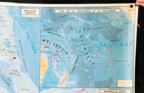 Ancienne carte scolaire plastifiée MDI des Posssessions Françaises d'Océanie, d'Afrique et d'Amérique, notamment Madagascar, l'Île de la Réunion, les îles de Saint Pierre et Miquelon, la Martinique, la Guadeloupe etc ...