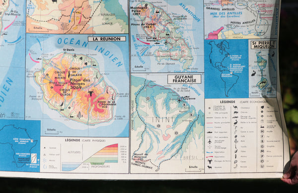 Ancienne carte scolaire plastifiée MDI des Posssessions Françaises d'Océanie, d'Afrique et d'Amérique, notamment Madagascar, l'Île de la Réunion, les îles de Saint Pierre et Miquelon, la Martinique, la Guadeloupe etc ...