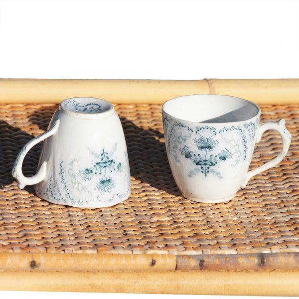 Duo de tasses à café anciennes en faïence de St Amand et Hamage Nord modèle Régence