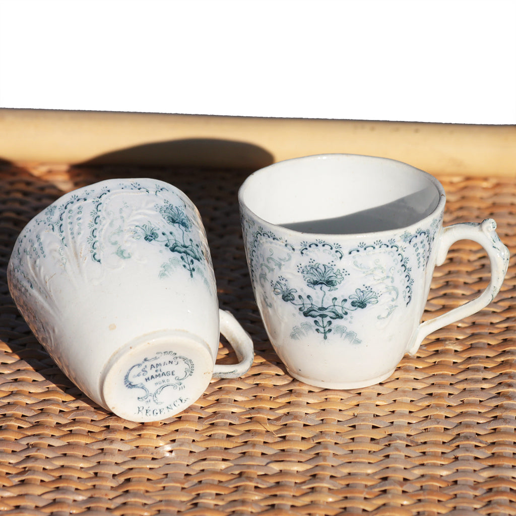 Lot de 4 tasses à café et 4 sous tasses anciennes, salins france Lot de 4 tasses à café et 4 sous tasses anciennes, salins france