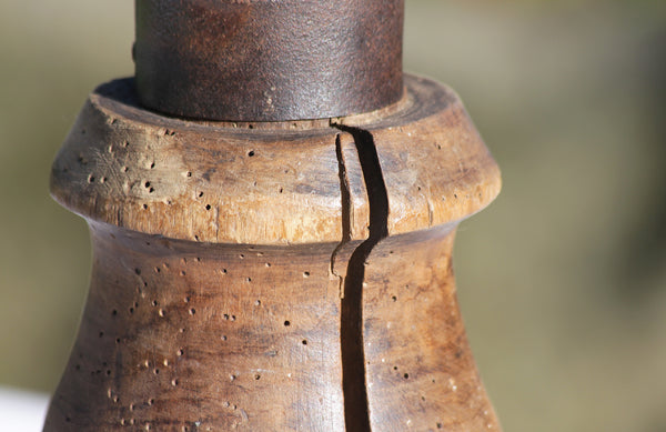 Ancienne enclume de cordonnier numéro 2 sur pied en bois