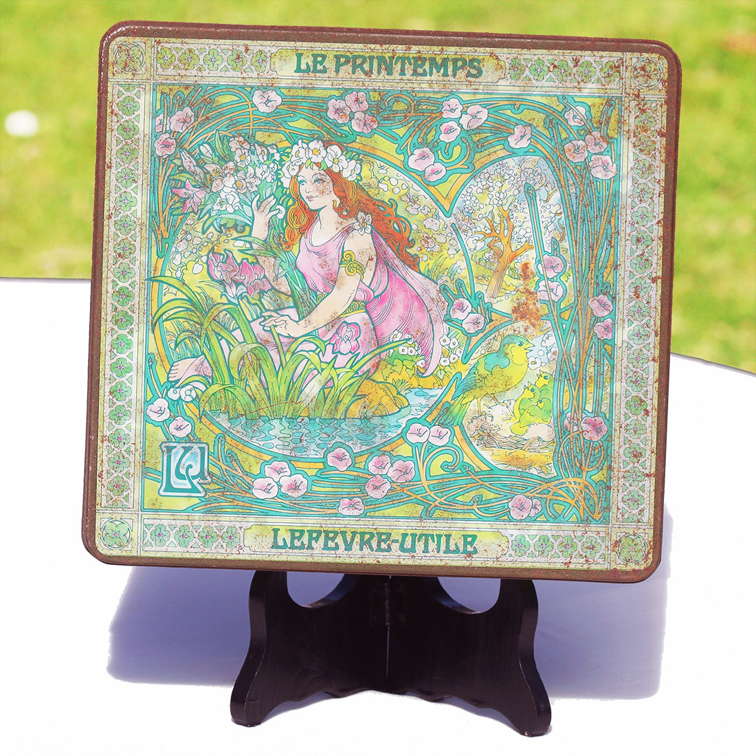 Ancienne boîte publicitaire biscuits Lefevre-Utile LU en tôle lithographiée modèle Le Printemps