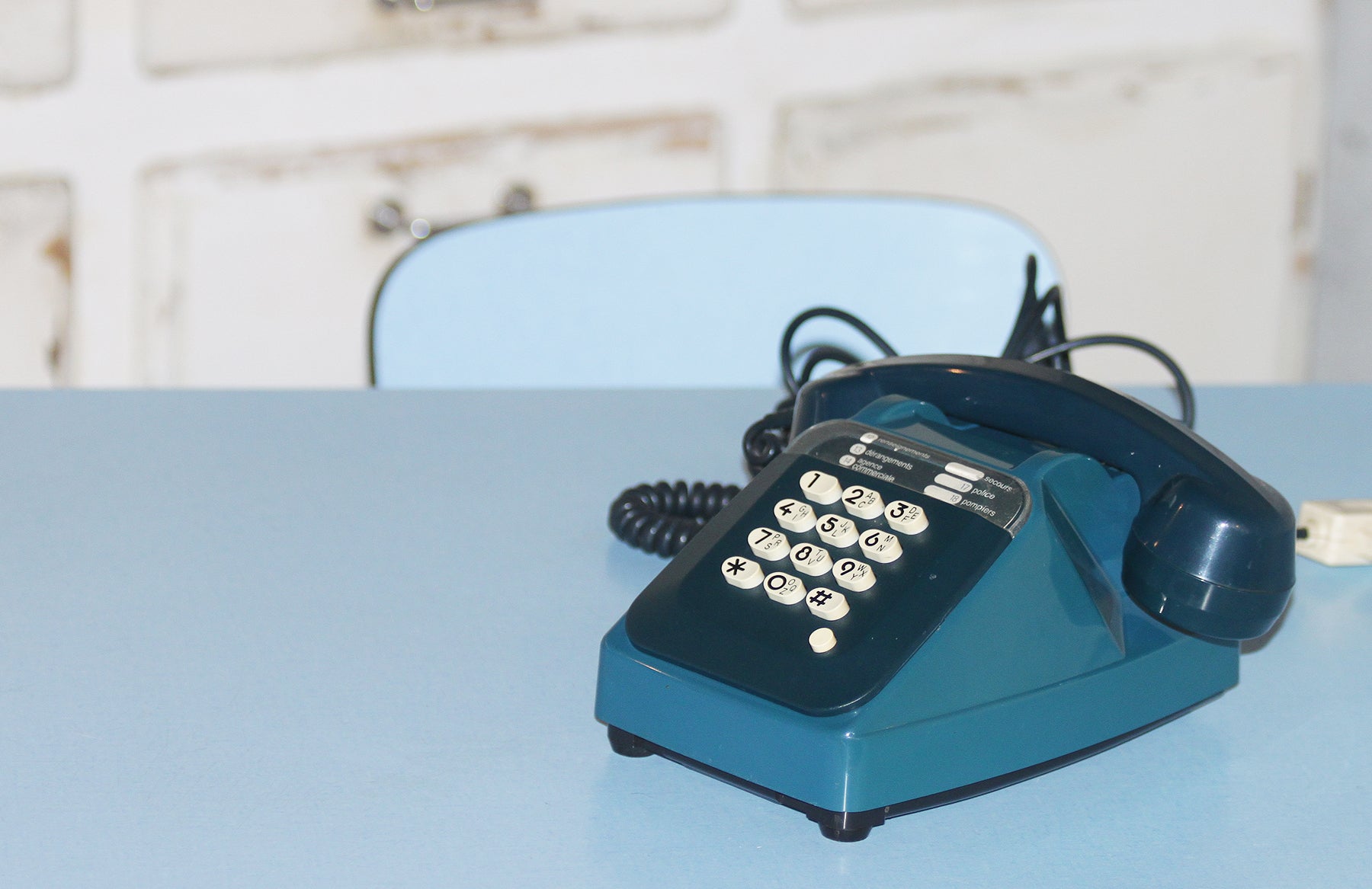 Ancien Téléphone Socotel S63 Bleu à Touches - PTT 1985 - Vintage Déco
