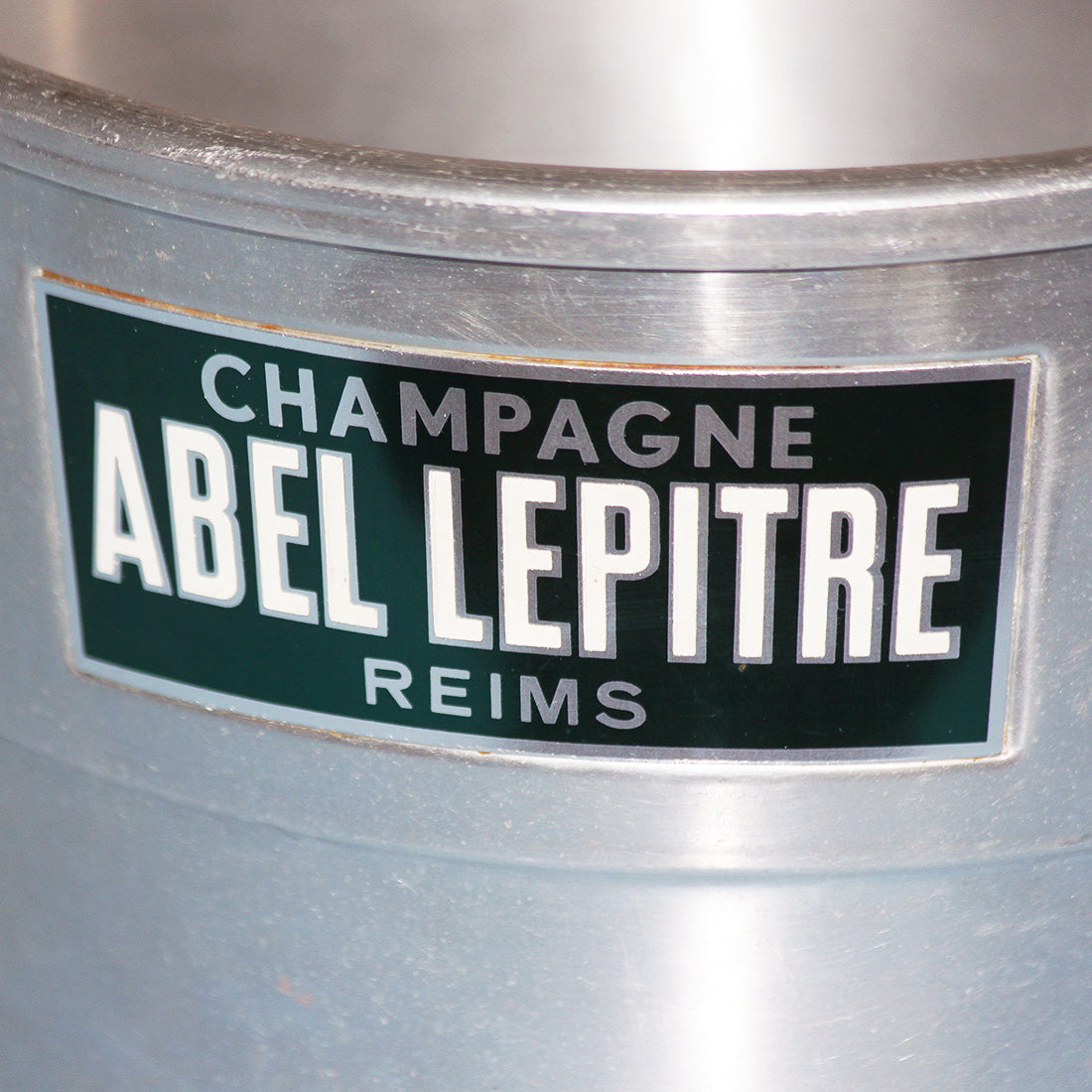 Seau à Champagne en metal Champagne Henri Abelé Reims Années 1990 - France Seau à Champagne en metal Champagne Henri Abelé Reims Années 1990 - France
