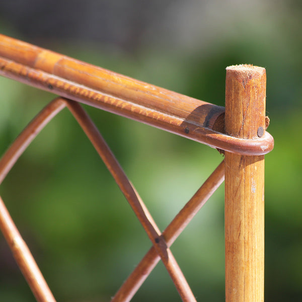 Petite étagère d'angle vintage en rotin teinté