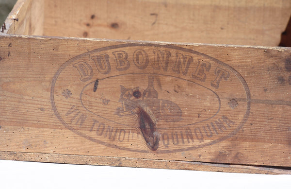 Ancienne caisse publicitaire de bistrot en bois vide des vins Dubonnet