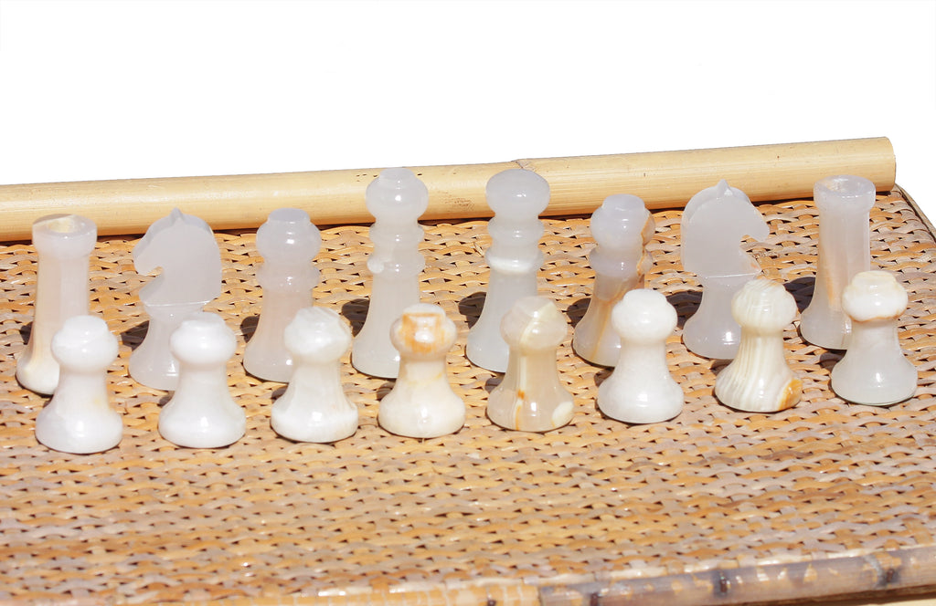 JEU D'ÉCHECS ORIGINAL ET RARE EN ONYX Noir/Rose Marbre - Vendu JEU D'ÉCHECS ORIGINAL ET RARE EN ONYX Noir/Rose Marbre - Vendu