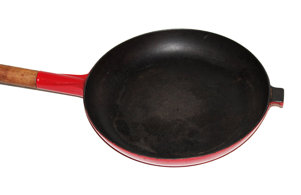 Cocotte ovale en fonte le creuset enzo mari la mama Cocotte ovale en fonte le creuset enzo mari la mama