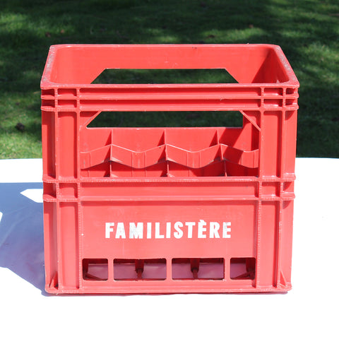 Caisse casier Soupledur à bouteilles vintage épicerie Familistère en plastique rouge