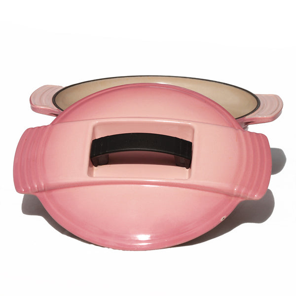 Cocotte en fonte vintage le Creuset modèle FUTURA n° 23 par Jean louis Barrault