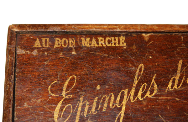 Ancienne petite boîte publicitaire Épingles d'Acier en bois Au Bon Marché Boucicaut Paris